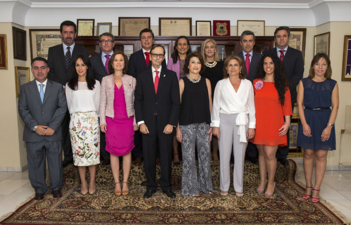 La apuesta por nuevos servicios profesionales sanitarios y una prestación farmacéutica de mayor calidad, prioridades de la nueva Junta de Gobierno de los farmacéuticos de Huelva La apuesta por nuevos servicios profesionales sanitarios y una prestación farmacéutica de mayor calidad, prioridades de la nueva Junta de Gobierno de los farmacéuticos de Huelva