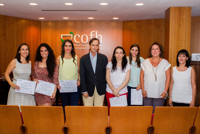 El Colegio de Farmacéuticos de Huelva reconoce a los colegiados onubenses que apuestan por mejorar su formación con la entrega de los premios Credicofh El Colegio de Farmacéuticos de Huelva reconoce a los colegiados onubenses que apuestan por mejorar su formación con la entrega de los premios Credicofh