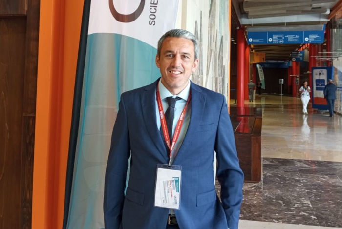 Escoliosis idiopática: la curvatura de la espalda de origen desconocido que afecta a un 3% de los adolescentes españoles y cuya progresión puede prevenirse con un corsé ortopédico Escoliosis idiopática: la curvatura de la espalda de origen desconocido que afecta a un 3% de los adolescentes españoles y cuya progresión puede prevenirse con un corsé ortopédico