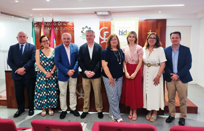 Nota de prensa - Los farmacéuticos de Córdoba mejoran sus conocimientos para favorecer la detección precoz del Alzheimer, cuya prevalencia ha aumentado un 64% en Andalucía Nota de prensa - Los farmacéuticos de Córdoba mejoran sus conocimientos para favorecer la detección precoz del Alzheimer, cuya prevalencia ha aumentado un 64% en Andalucía