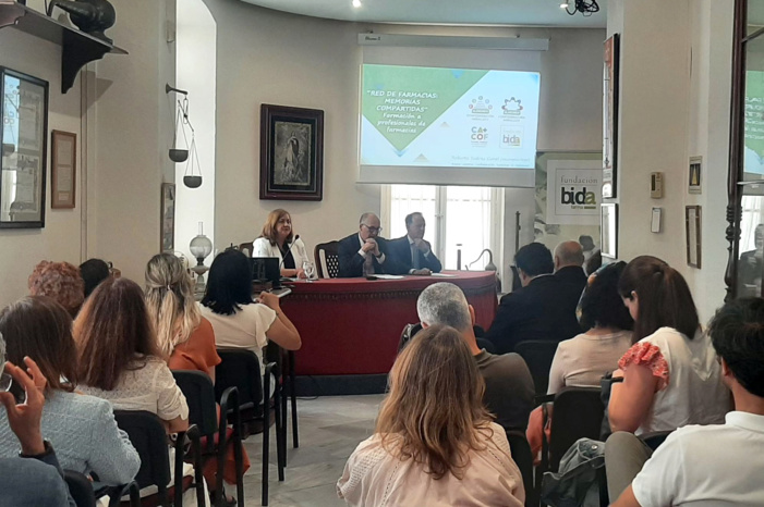 Nota de prensa - Los farmacéuticos de Cádiz mejoran sus conocimientos para favorecer la detección precoz del Alzheimer, cuya prevalencia ha aumentado un 64% en Andalucía Nota de prensa - Los farmacéuticos de Cádiz mejoran sus conocimientos para favorecer la detección precoz del Alzheimer, cuya prevalencia ha aumentado un 64% en Andalucía