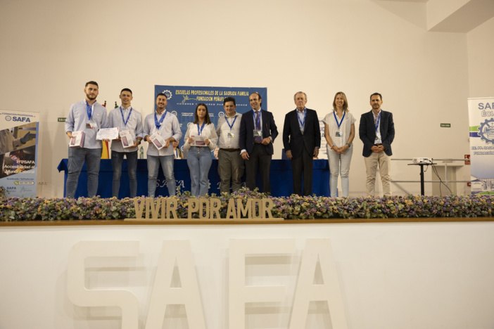 NOTA DE PRENSA: DOS PROYECTOS DE ALUMNOS DE FP DE SAFA ÉCIJA CONSIGUEN EL PRIMER Y TERCER PREMIO DE LA VII FERIA DEL EMPRENDIMIENTO NOTA DE PRENSA: DOS PROYECTOS DE ALUMNOS DE FP DE SAFA ÉCIJA CONSIGUEN EL PRIMER Y TERCER PREMIO DE LA VII FERIA DEL EMPRENDIMIENTO