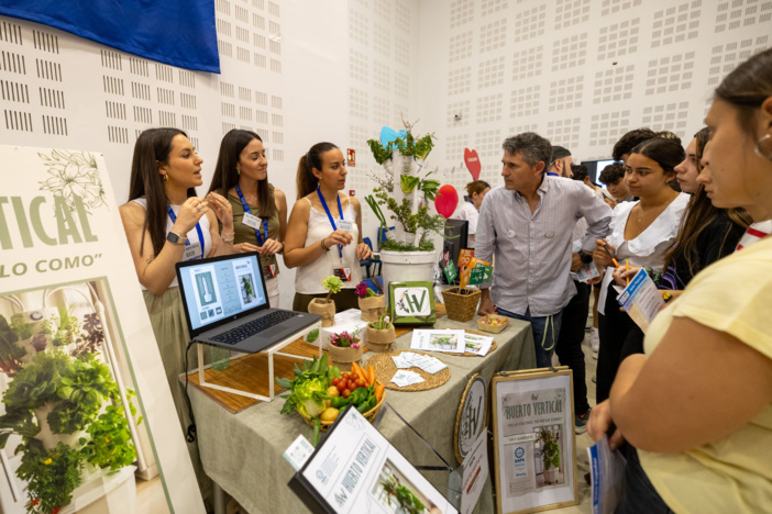 NOTA DE PRENSA: UN PROYECTO DE ALUMNOS DE FP DE SAFA ANDÚJAR CONSIGUE EL SEGUNDO PREMIO DE LA VII FERIA DEL EMPRENDIMIENTO NOTA DE PRENSA: UN PROYECTO DE ALUMNOS DE FP DE SAFA ANDÚJAR CONSIGUE EL SEGUNDO PREMIO DE LA VII FERIA DEL EMPRENDIMIENTO