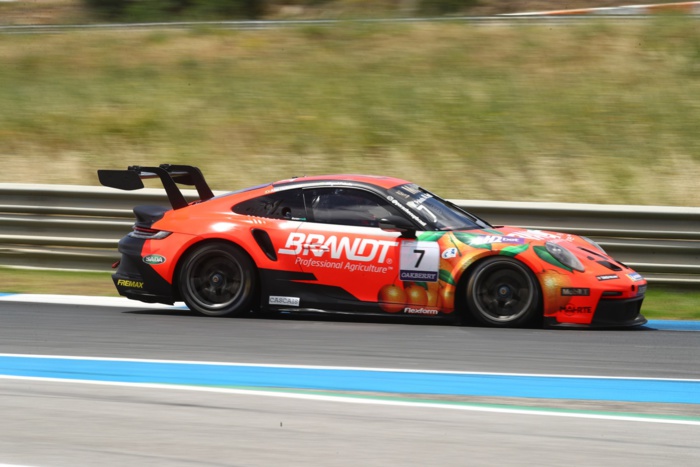 NOTA DE PRENSA: MIGUEL PALUDO Y ALAN HELLMEISTER, LOGRAN LA TERCERA POSICIÓN EN LA PRIMERA JORNADA DE LA CUARTA ETAPA DE LA PORSCHE CUP BRASIL DE ESTORIL 