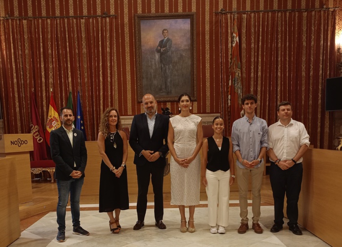 NOTA DE PRENSA: ALUMNOS DE BACHILLERATO DE SAFA ÉCIJA PRESENTAN AL AYUNTAMIENTO DE SEVILLA SU PROYECTO ‘SEND BY BUS’ PARA CONVERTIR LAS PARADAS DE BUSES URBANOS EN PUNTOS DE RECOGIDAS DE PAQUETES NOTA DE PRENSA: ALUMNOS DE BACHILLERATO DE SAFA ÉCIJA PRESENTAN AL AYUNTAMIENTO DE SEVILLA SU PROYECTO ‘SEND BY BUS’ PARA CONVERTIR LAS PARADAS DE BUSES URBANOS EN PUNTOS DE RECOGIDAS DE PAQUETES