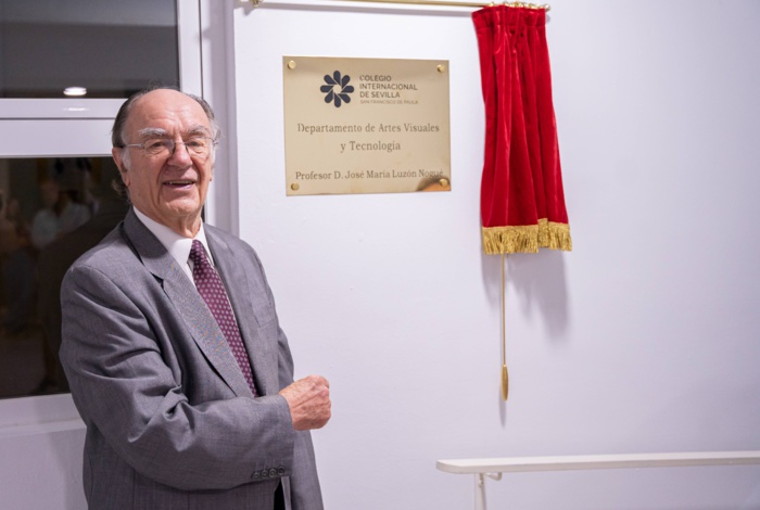 NOTA DE PRENSA: EL COLEGIO INTERNACIONAL DE SEVILLA - SAN FRANCISCO DE PAULA NOMBRA SU DEPARTAMENTO DE ARTES VISUALES Y TECNOLOGÍA EN HONOR A SU ANTIGUO ALUMNO JOSÉ MARÍA LUZÓN NOGUÉ, EXDIRECTOR DEL MUSEO DEL PRADO NOTA DE PRENSA: EL COLEGIO INTERNACIONAL DE SEVILLA - SAN FRANCISCO DE PAULA NOMBRA SU DEPARTAMENTO DE ARTES VISUALES Y TECNOLOGÍA EN HONOR A SU ANTIGUO ALUMNO JOSÉ MARÍA LUZÓN NOGUÉ, EXDIRECTOR DEL MUSEO DEL PRADO