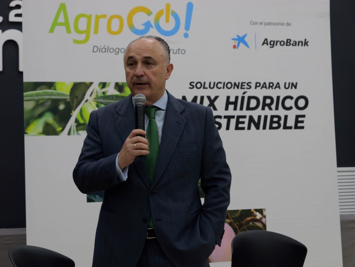 NOTA DE PRENSA: EL REGADÍO ADVIERTE DEL RIESGO DE NORMALIZAR LAS RESTRICCIONES HÍDRICAS EN EL GUADALQUIVIR Y PIDE QUE NADIE SE RESIGNE A ELLAS NOTA DE PRENSA: EL REGADÍO ADVIERTE DEL RIESGO DE NORMALIZAR LAS RESTRICCIONES HÍDRICAS EN EL GUADALQUIVIR Y PIDE QUE NADIE SE RESIGNE A ELLAS