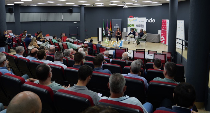 NOTA DE PRENSA: EL REGADÍO ADVIERTE DEL RIESGO DE NORMALIZAR LAS RESTRICCIONES HÍDRICAS EN EL GUADALQUIVIR Y PIDE QUE NADIE SE RESIGNE A ELLAS NOTA DE PRENSA: EL REGADÍO ADVIERTE DEL RIESGO DE NORMALIZAR LAS RESTRICCIONES HÍDRICAS EN EL GUADALQUIVIR Y PIDE QUE NADIE SE RESIGNE A ELLAS