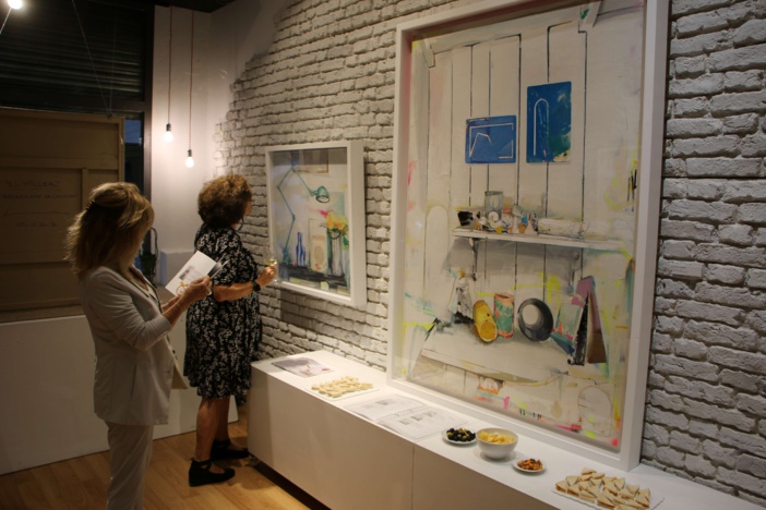 NOTA DE PRENSA: EL PINTOR ONUBENSE PEPE BONAÑO SE ESTRENA EN SEVILLA CON LA EXPOSICIÓN 'RECUERDOS DE CALICHE', QUE SE EXPONDRÁ HASTA EL 30 DE OCTUBRE EN ESPACIO EXZÉNTRICO NOTA DE PRENSA: EL PINTOR ONUBENSE PEPE BONAÑO SE ESTRENA EN SEVILLA CON LA EXPOSICIÓN 'RECUERDOS DE CALICHE', QUE SE EXPONDRÁ HASTA EL 30 DE OCTUBRE EN ESPACIO EXZÉNTRICO