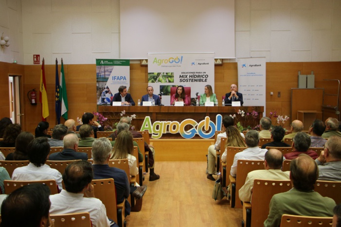 Nota de prensa - El regadío pide un plan de balsas para paliar la ‘tragedia hídrica’ anunciada por la propia planificación hidrológica en el Guadalquivir para dentro de quince años Nota de prensa - El regadío pide un plan de balsas para paliar la ‘tragedia hídrica’ anunciada por la propia planificación hidrológica en el Guadalquivir para dentro de quince años