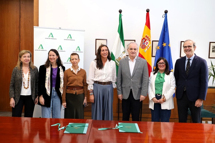 Nota de prensa - Las farmacias andaluzas se convertirán en espacios seguros frente a la violencia de género