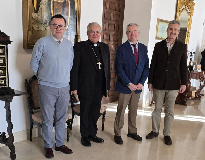 Nota de prensa - Los farmacéuticos de Córdoba entregan un donativo económico a Cáritas Diocesana para apoyar su labor social con los colectivos más vulnerables Nota de prensa - Los farmacéuticos de Córdoba entregan un donativo económico a Cáritas Diocesana para apoyar su labor social con los colectivos más vulnerables