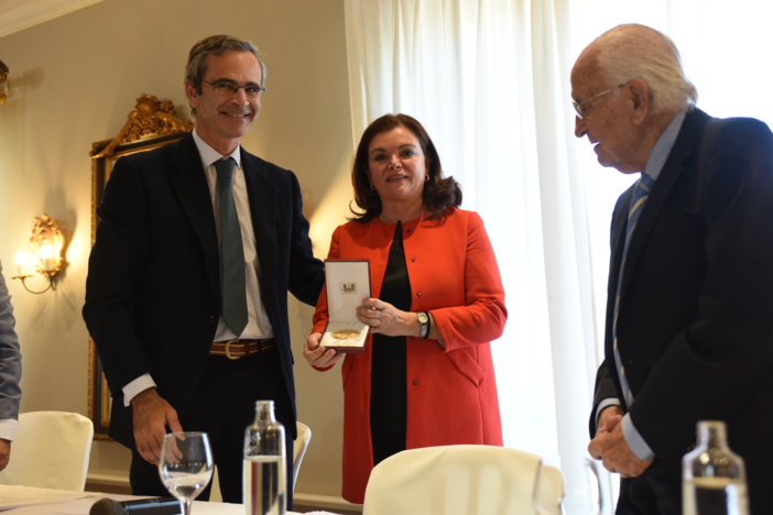 Carmen Peña, presidenta de la Federación Internacional Farmacéutica, presenta en Cádiz su proyecto ‘two times two’ para la farmacia mundial Carmen Peña, presidenta de la Federación Internacional Farmacéutica, presenta en Cádiz su proyecto ‘two times two’ para la farmacia mundial