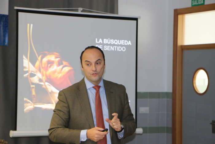 NOTA DE PRENSA-SALUD: EL DOCTOR EMILIO HERRERA DESTACA ANTE PADRES Y PROFESORES DEL COLEGIO ALTASIERRA LA IMPORTANCIA DE LA ATENCIÓN SOCIOSANITARIA DE CALIDAD A ENFERMOS CRÓNICOS Y TERMINALES NOTA DE PRENSA-SALUD: EL DOCTOR EMILIO HERRERA DESTACA ANTE PADRES Y PROFESORES DEL COLEGIO ALTASIERRA LA IMPORTANCIA DE LA ATENCIÓN SOCIOSANITARIA DE CALIDAD A ENFERMOS CRÓNICOS Y TERMINALES