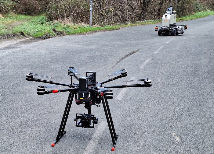 Nota de Prensa- CATEC desarrolla un dron para un vehículo autónomo diseñado para el mantenimiento de carreteras con Inteligencia Artificial