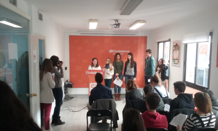 NOTA DE PRENSA: ALUMNOS DEL COLEGIO PRESENTAN A CANDIDATOS AL CONGRESO UN PAQUETE DE 34 PROPUESTAS PARA LA MEJORA DE ESPAÑA NOTA DE PRENSA: ALUMNOS DEL COLEGIO PRESENTAN A CANDIDATOS AL CONGRESO UN PAQUETE DE 34 PROPUESTAS PARA LA MEJORA DE ESPAÑA