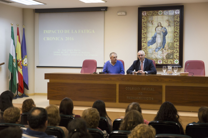 La oficina de farmacia, espacio idóneo para ofrecer a los pacientes de síndrome de fatiga crónica y fibromialgia consejos y hábitos saludables sobre su dolencia La oficina de farmacia, espacio idóneo para ofrecer a los pacientes de síndrome de fatiga crónica y fibromialgia consejos y hábitos saludables sobre su dolencia