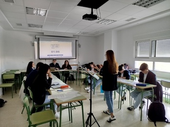 NOTA DE PRENSA: UN EQUIPO DE SAFA CÁDIZ, SUBCAMPEÓN EN LA LIGA DE DEBATE CELEBRADA EN ÉCIJA, EN LA QUE PARTICIPARON 200 ALUMNOS DE 16 CENTROS EDUCATIVOS DE TODA ANDALUCÍA