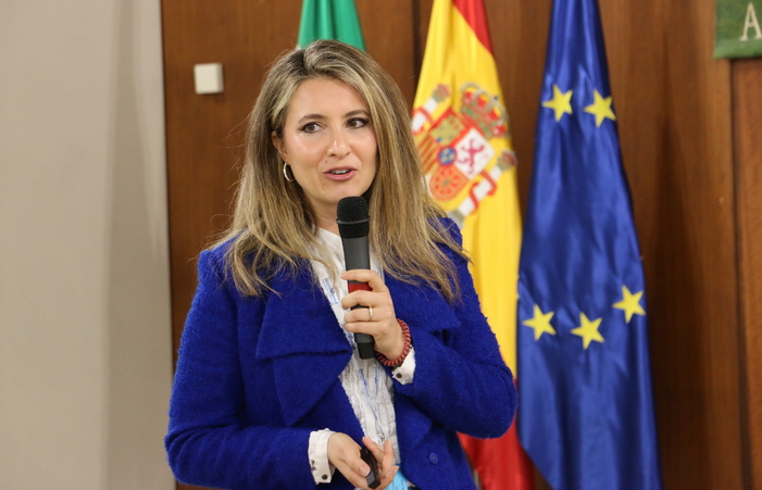 El 76% de las mujeres directivas sanitarias andaluzas está presente en alguna red social, pero sólo el 24% tiene más de mil seguidores en una de ellas El 76% de las mujeres directivas sanitarias andaluzas está presente en alguna red social, pero sólo el 24% tiene más de mil seguidores en una de ellas