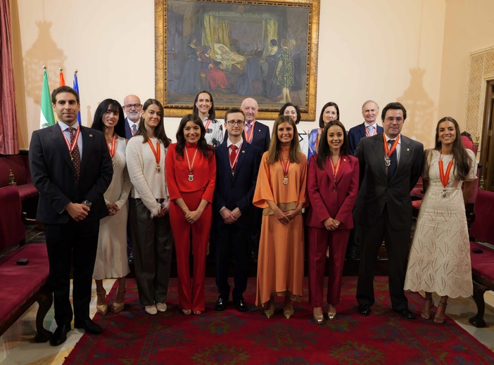 NOTA DE PRENSA: LOS NUEVE NUEVOS NOTARIOS DE ANDALUCÍA TOMAN POSESIÓN NOTA DE PRENSA: LOS NUEVE NUEVOS NOTARIOS DE ANDALUCÍA TOMAN POSESIÓN