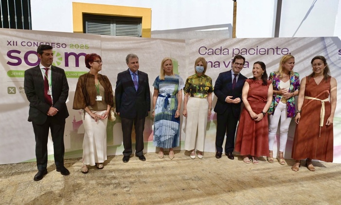 La oncología andaluza avanza en atención personalizada frente al cáncer, enfermedad de la que se diagnosticarán este año cerca de 5.000 nuevos casos en Almería y que superarán más de la mitad de las personas afectadas La oncología andaluza avanza en atención personalizada frente al cáncer, enfermedad de la que se diagnosticarán este año cerca de 5.000 nuevos casos en Almería y que superarán más de la mitad de las personas afectadas