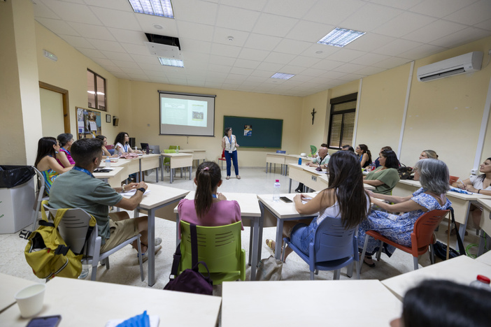 NOTA DE PRENSA: MÁS DE 500 DOCENTES SE REÚNEN EN ÚBEDA EN LA XL ESCUELA DE VERANO SAFA-LOYOLA, BAJO EL LEMA “COLEGIOS QUE TRANSFORMAN” NOTA DE PRENSA: MÁS DE 500 DOCENTES SE REÚNEN EN ÚBEDA EN LA XL ESCUELA DE VERANO SAFA-LOYOLA, BAJO EL LEMA “COLEGIOS QUE TRANSFORMAN”