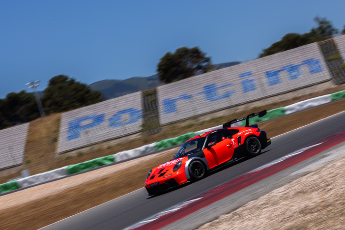 NOTA DE PRENSA: MIGUEL PALUDO SUBE AL PODIO EN PORTIMÃO EN LA PORSCHE CARRERA CUP BRASIL Y SE MANTIENE LÍDER NOTA DE PRENSA: MIGUEL PALUDO SUBE AL PODIO EN PORTIMÃO EN LA PORSCHE CARRERA CUP BRASIL Y SE MANTIENE LÍDER