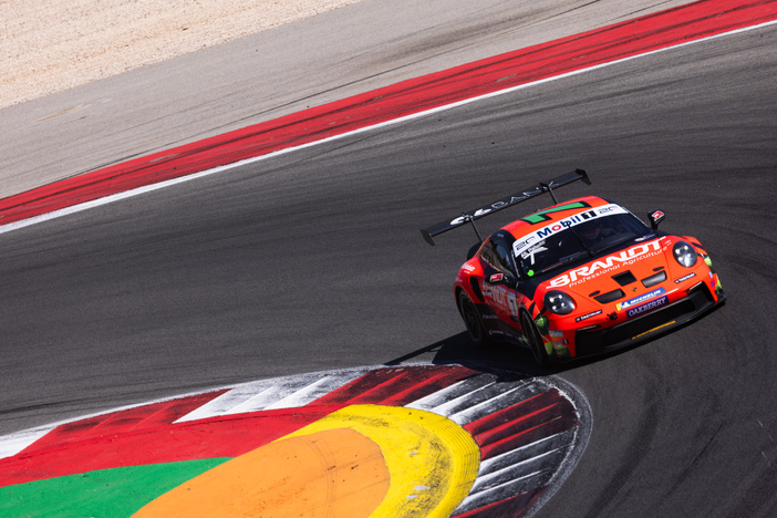 NOTA DE PRENSA: MIGUEL PALUDO SUBE AL PODIO EN PORTIMÃO EN LA PORSCHE CARRERA CUP BRASIL Y SE MANTIENE LÍDER