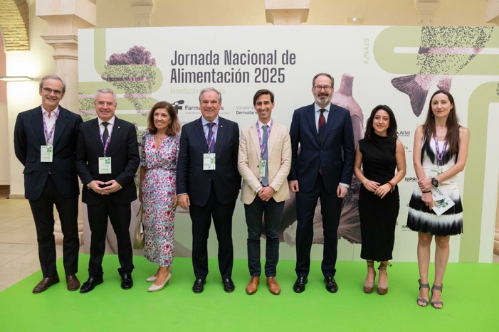 Nota de prensa (CON FOTOS ADJUNTAS) - Más de 300 farmacéuticos refuerzan su papel como referentes en el consejo nutricional en la VI Jornada Nacional de Alimentación