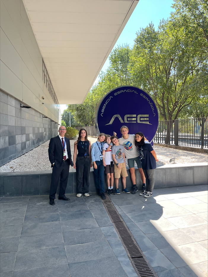NOTA DE PRENSA: UN GRUPO DE ALUMNOS DE SECUNDARIA DEL COLEGIO INTERNACIONAL DE SEVILLA - SAN FRANCISCO DE PAULA GANA EL NASA SPACE APPS CHALLENGE CON UN PROYECTO SOBRE CIUDADES SOSTENIBLES Y PARTICIPARÁ EN LA FASE GLOBAL