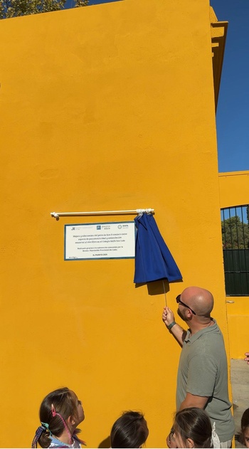 NOTA DE PRENSA: EL ALCALDE DE EL PUERTO, GERMÁN BEARDO, INAUGURA EL RENOVADO PATIO DE SAN FRANCISCO DEL COLEGIO SAFA SAN LUIS, UN NUEVO ESPACIO DE PSICOMOTRICIDAD Y ESTIMULACIÓN AL AIRE LIBRE NOTA DE PRENSA: EL ALCALDE DE EL PUERTO, GERMÁN BEARDO, INAUGURA EL RENOVADO PATIO DE SAN FRANCISCO DEL COLEGIO SAFA SAN LUIS, UN NUEVO ESPACIO DE PSICOMOTRICIDAD Y ESTIMULACIÓN AL AIRE LIBRE