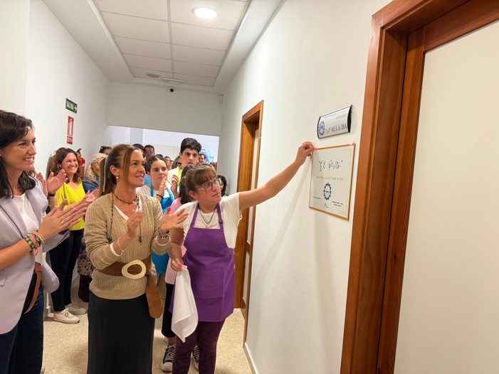 NOTA DE PRENSA: ‘EL PISITO’: EL AULA QUE ENSEÑA A ‘VIVIR’ A ALUMNADO CON NECESIDADES EDUCATIVAS ESPECIALES Y FOMENTA SU AUTONOMÍA DE CARA A LA EDAD ADULTA