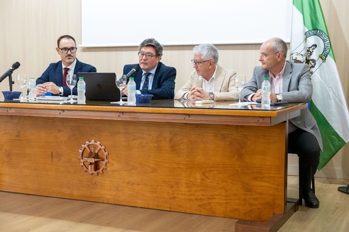 NOTA DE PRENSA/SAFA: MÁS DE 2.600 ALUMNOS Y 225 DOCENTES FORMADOS EN LEAN MANAGEMENT EN LA FP ANDALUZA NOTA DE PRENSA/SAFA: MÁS DE 2.600 ALUMNOS Y 225 DOCENTES FORMADOS EN LEAN MANAGEMENT EN LA FP ANDALUZA