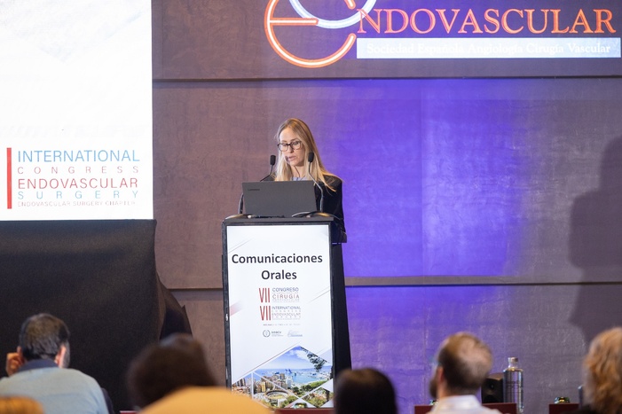 La cirugía endovascular demuestra ser segura y eficaz incluso en pacientes de edad avanzada para tratar aneurismas de la aorta complejos La cirugía endovascular demuestra ser segura y eficaz incluso en pacientes de edad avanzada para tratar aneurismas de la aorta complejos