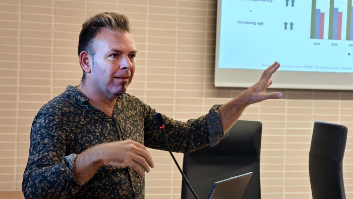 JOAN MONTANER, NEURÓLOGO Y DIRECTOR DEL GRUPO DE INVESTIGACION NEUROVASCULAR DE SEVILLA, PRESENTA EN BADAJOZ UNA PROPUESTA PIONERA PARA SUSTITUIR LA SAL POR SALICORNIA Y REDUCIR LA HIPERTENSIÓN, PRINCIPAL FACTOR DE LOS ACCIDENTES CEREBROVASCULARES JOAN MONTANER, NEURÓLOGO Y DIRECTOR DEL GRUPO DE INVESTIGACION NEUROVASCULAR DE SEVILLA, PRESENTA EN BADAJOZ UNA PROPUESTA PIONERA PARA SUSTITUIR LA SAL POR SALICORNIA Y REDUCIR LA HIPERTENSIÓN, PRINCIPAL FACTOR DE LOS ACCIDENTES CEREBROVASCULARES