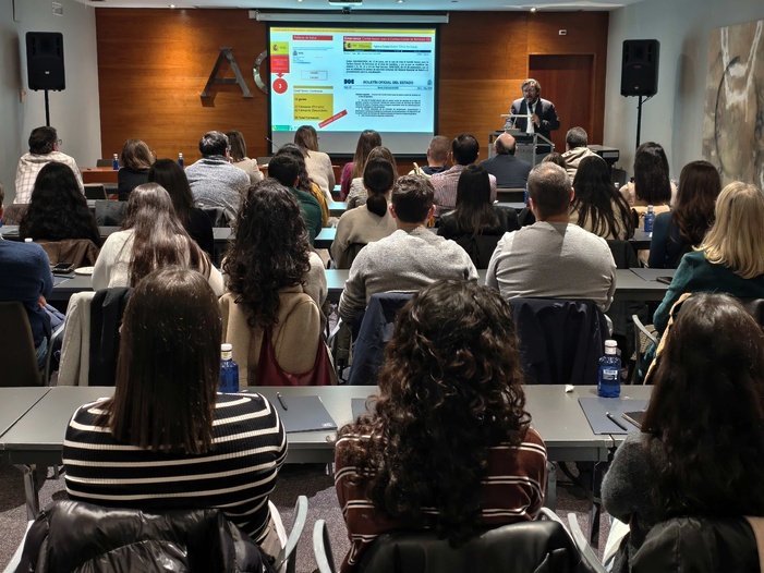 NOTA DE PRENSA/EXTREMADURA: LA FARMACOGENÉTICA AVANZA HACIA SU INTEGRACIÓN REAL EN LA ATENCIÓN PRIMARIA PARA MEJORAR LA SEGURIDAD DE LOS PACIENTES POLIMEDICADOS NOTA DE PRENSA/EXTREMADURA: LA FARMACOGENÉTICA AVANZA HACIA SU INTEGRACIÓN REAL EN LA ATENCIÓN PRIMARIA PARA MEJORAR LA SEGURIDAD DE LOS PACIENTES POLIMEDICADOS