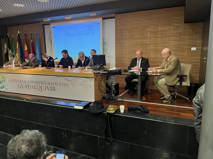 NOTA DE PRENSA: LOS REGANTES DENUNCIAN QUE EL RIESGO FRECUENTE DE INUNDACIONES Y SEQUÍAS PONE DE MANIFIESTO EL DÉFICIT DE REGULACIÓN EN EL GUADALQUIVIR