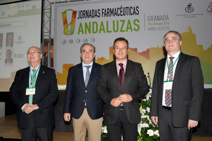 La farmacia reclama a las administraciones una mayor participación en el Sistema Nacional de Salud La farmacia reclama a las administraciones una mayor participación en el Sistema Nacional de Salud