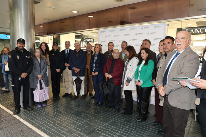 Nota de prensa - Las farmacias de la provincia de Córdoba se alían con la AECC para concienciar sobre la importancia de la prevención y la detección precoz del cáncer de colon y animar a participar en el programa de cribado Nota de prensa - Las farmacias de la provincia de Córdoba se alían con la AECC para concienciar sobre la importancia de la prevención y la detección precoz del cáncer de colon y animar a participar en el programa de cribado