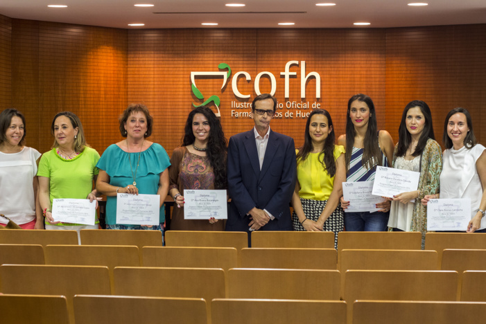 El Colegio de Farmacéuticos de Huelva reconoce a los colegiados onubenses que apuestan por mejorar su formación con la entrega de los Premios Credicofh