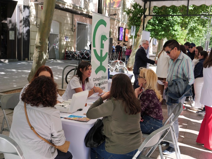 NOTA DE PRENSA: LOS FARMACÉUTICOS CORDOBESES EXPLICAN CÓMO PROTEGERSE CORRECTAMENTE DEL SOL Y ADVIERTEN QUE NO TODOS LOS FOTOPROTECTORES SIRVEN PARA CUALQUIER PIEL NI SE APLICAN IGUAL