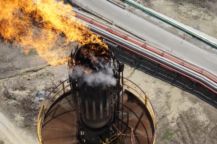 UN AVIÓN NO TRIPULADO REALIZA CON ÉXITO LA PRIMERA INSPECCIÓN INDUSTRIAL DE LAS ANTORCHAS DE LA REFINERÍA DE CEPSA EN ALGECIRAS UN AVIÓN NO TRIPULADO REALIZA CON ÉXITO LA PRIMERA INSPECCIÓN INDUSTRIAL DE LAS ANTORCHAS DE LA REFINERÍA DE CEPSA EN ALGECIRAS