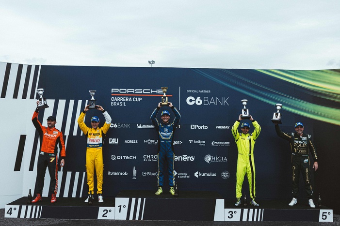 NOTA DE PRENSA: MIGUEL PALUDO LLEVA A BRANDT AL PODIO EN LE MANS CON UN BRILLANTE TERCER PUESTO EN LA TERCERA CARRERA DE LA PORSCHE CUP BRASIL