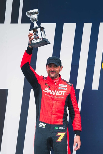 NOTA DE PRENSA: MIGUEL PALUDO LLEVA A BRANDT AL PODIO EN LE MANS CON UN BRILLANTE TERCER PUESTO EN LA TERCERA CARRERA DE LA PORSCHE CUP BRASIL NOTA DE PRENSA: MIGUEL PALUDO LLEVA A BRANDT AL PODIO EN LE MANS CON UN BRILLANTE TERCER PUESTO EN LA TERCERA CARRERA DE LA PORSCHE CUP BRASIL