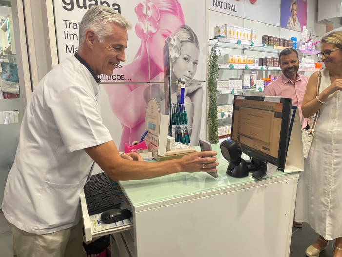 Nota COF Cádiz - Más de 34.000 personas se benefeciarán desde hoy en Cádiz de la puesta en marcha de la receta electrónica concertada de MUFACE como vía para acceder de forma ágil a sus tratamientos farmacéuticos Nota COF Cádiz - Más de 34.000 personas se benefeciarán desde hoy en Cádiz de la puesta en marcha de la receta electrónica concertada de MUFACE como vía para acceder de forma ágil a sus tratamientos farmacéuticos