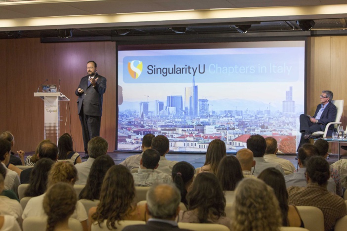 NOTA DE PRENSA: “LA TECNOLOGÍA Y LA CONECTIVIDAD PERMITIRÁN AL CIUDADANO INTERVENIR EN UNAS DECISIONES QUE HASTA AHORA ESTABAN EN MANOS DE ORGANIZACIONES” NOTA DE PRENSA: “LA TECNOLOGÍA Y LA CONECTIVIDAD PERMITIRÁN AL CIUDADANO INTERVENIR EN UNAS DECISIONES QUE HASTA AHORA ESTABAN EN MANOS DE ORGANIZACIONES”