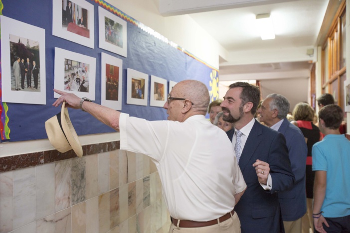 NOTA DE PRENSA: EL COLEGIO DE SAN FRANCISCO DE PAULA ROTULA CON EL NOMBRE DE MANUEL LOSADA VILLASANTE, PREMIO PRÍNCIPE DE ASTURIAS, SU LABORATORIO DE BIOQUÍMICA NOTA DE PRENSA: EL COLEGIO DE SAN FRANCISCO DE PAULA ROTULA CON EL NOMBRE DE MANUEL LOSADA VILLASANTE, PREMIO PRÍNCIPE DE ASTURIAS, SU LABORATORIO DE BIOQUÍMICA