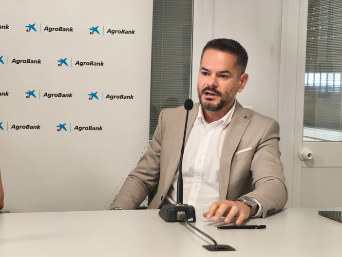 NOTA DE PRENSA: JÓVENES, AGRICULTORES Y SOBRADAMENTE PREPARADOS: LOS JASP QUE NECESITA LA ECONOMÍA RURAL ANDALUZA NOTA DE PRENSA: JÓVENES, AGRICULTORES Y SOBRADAMENTE PREPARADOS: LOS JASP QUE NECESITA LA ECONOMÍA RURAL ANDALUZA