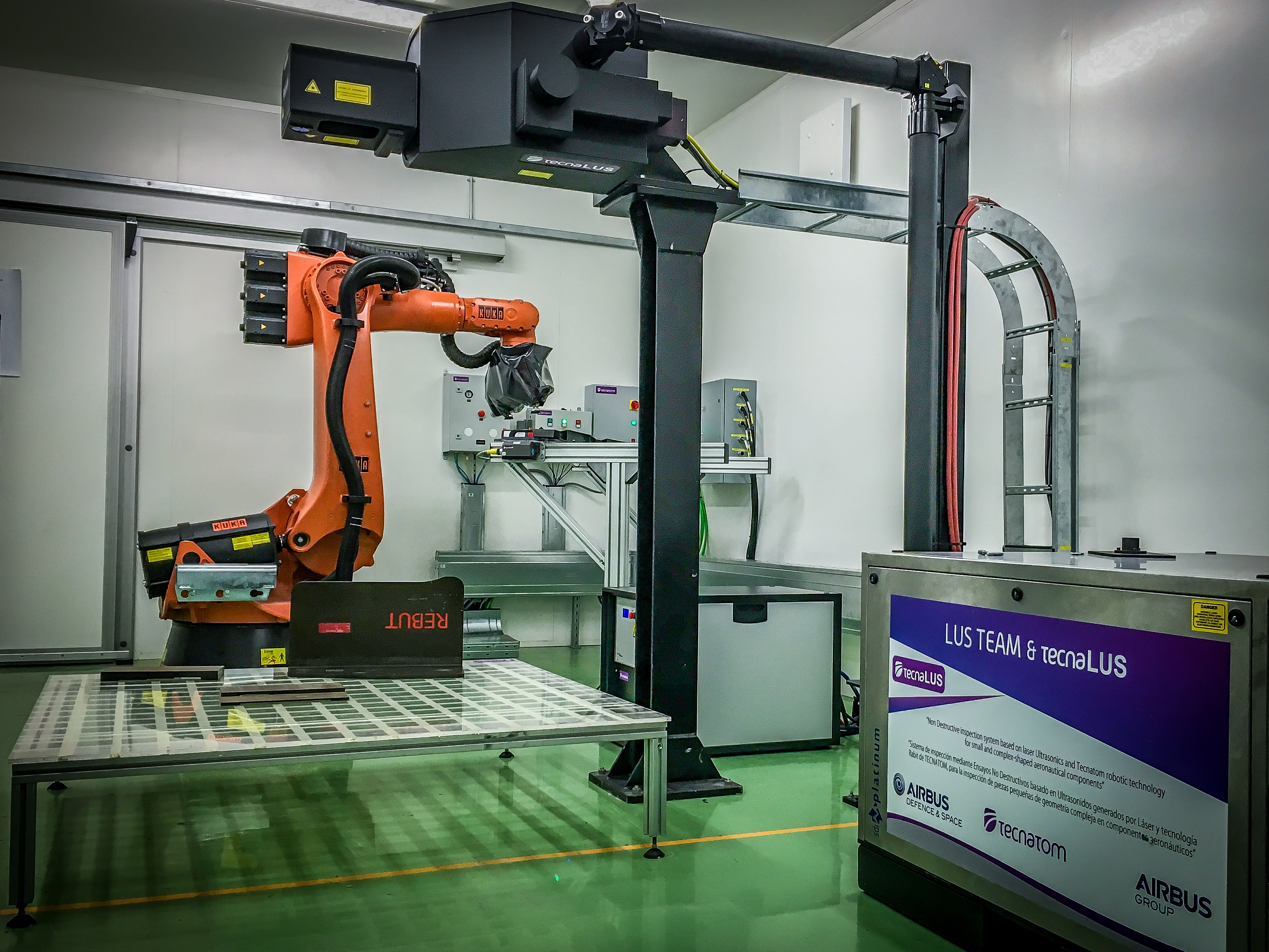 UN NUEVO SISTEMA DE INSPECCIÓN ULTRASÓNICA POR LÁSER, DESARROLLADO CONJUNTAMENTE POR AIRBUS Y TECNATOM, MEJORA LA EFICIENCIA EN LA PRODUCCIÓN AERONÁUTICA UN NUEVO SISTEMA DE INSPECCIÓN ULTRASÓNICA POR LÁSER, DESARROLLADO CONJUNTAMENTE POR AIRBUS Y TECNATOM, MEJORA LA EFICIENCIA EN LA PRODUCCIÓN AERONÁUTICA