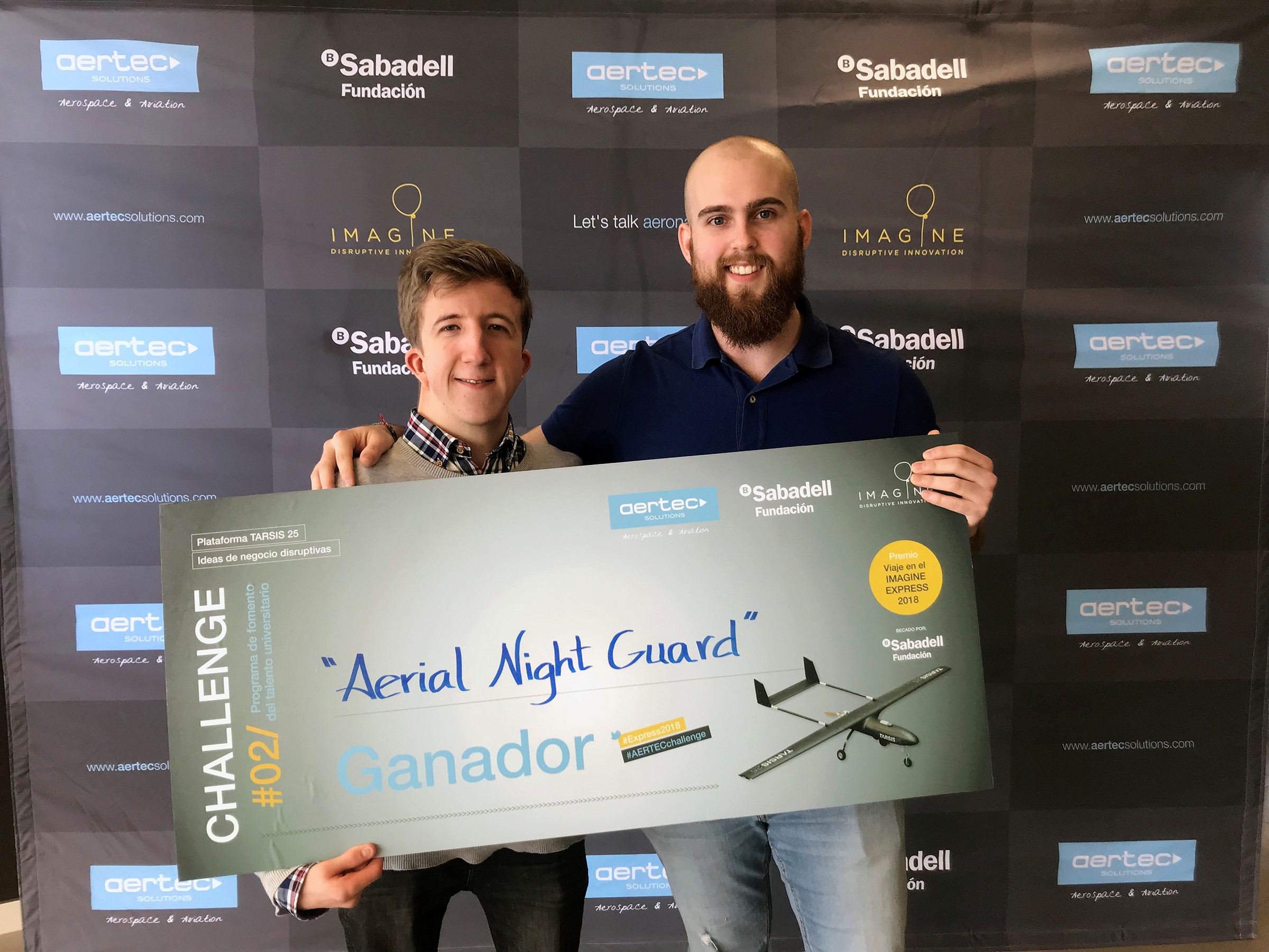 NOTA DE PRENSA: El proyecto “Aerial Night Guard”, presentado por dos estudiantes de Ingeniería Industrial y Mecatrónica, ganador de la segunda edición de AERTEC Solutions Challenge
